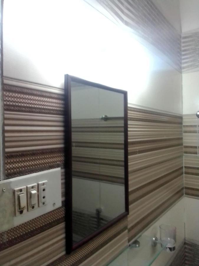 Newly Renovated Guesthouse Ісламабад Екстер'єр фото