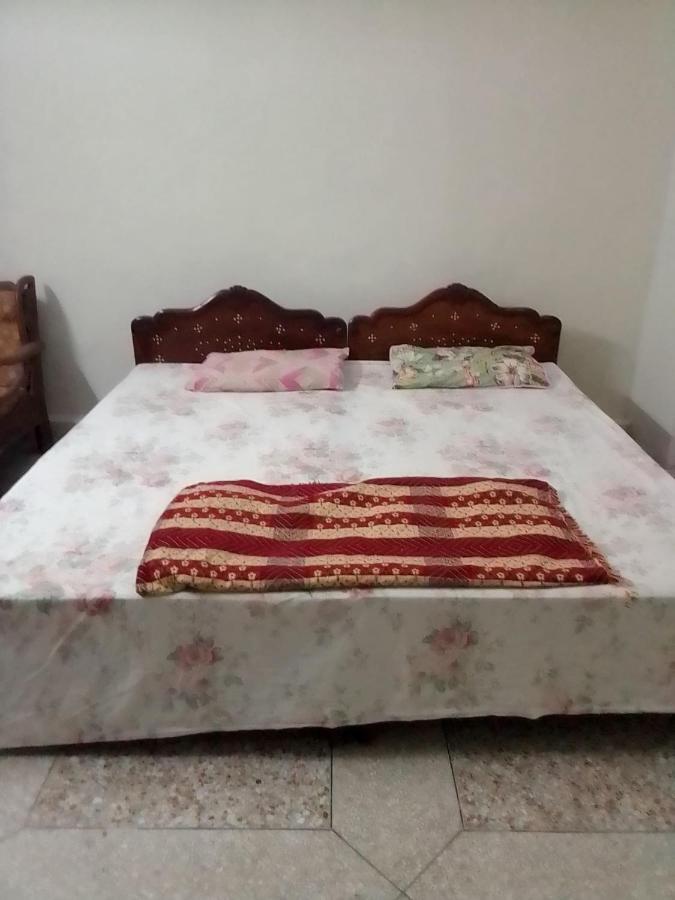 Newly Renovated Guesthouse Ісламабад Екстер'єр фото